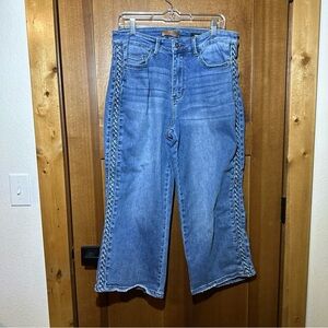 Judy Blue Women's 16W She's French Braided Wide Leg Crop Stretch Denim Jeans